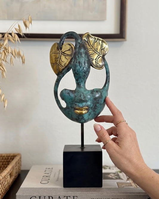 Scale Of The Bronze Secret Garden Guardian