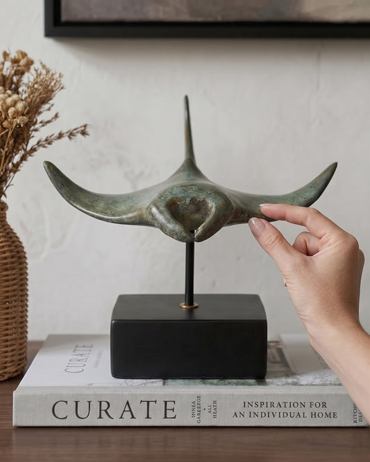 Scale Of The Bronze Aetheris Manta Ray