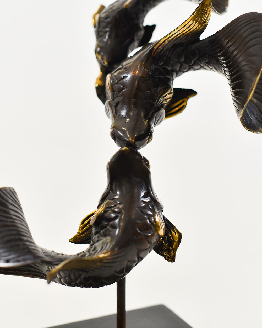 Close Up Of The Brass & Bronze Finish On The Fish Home Decoration