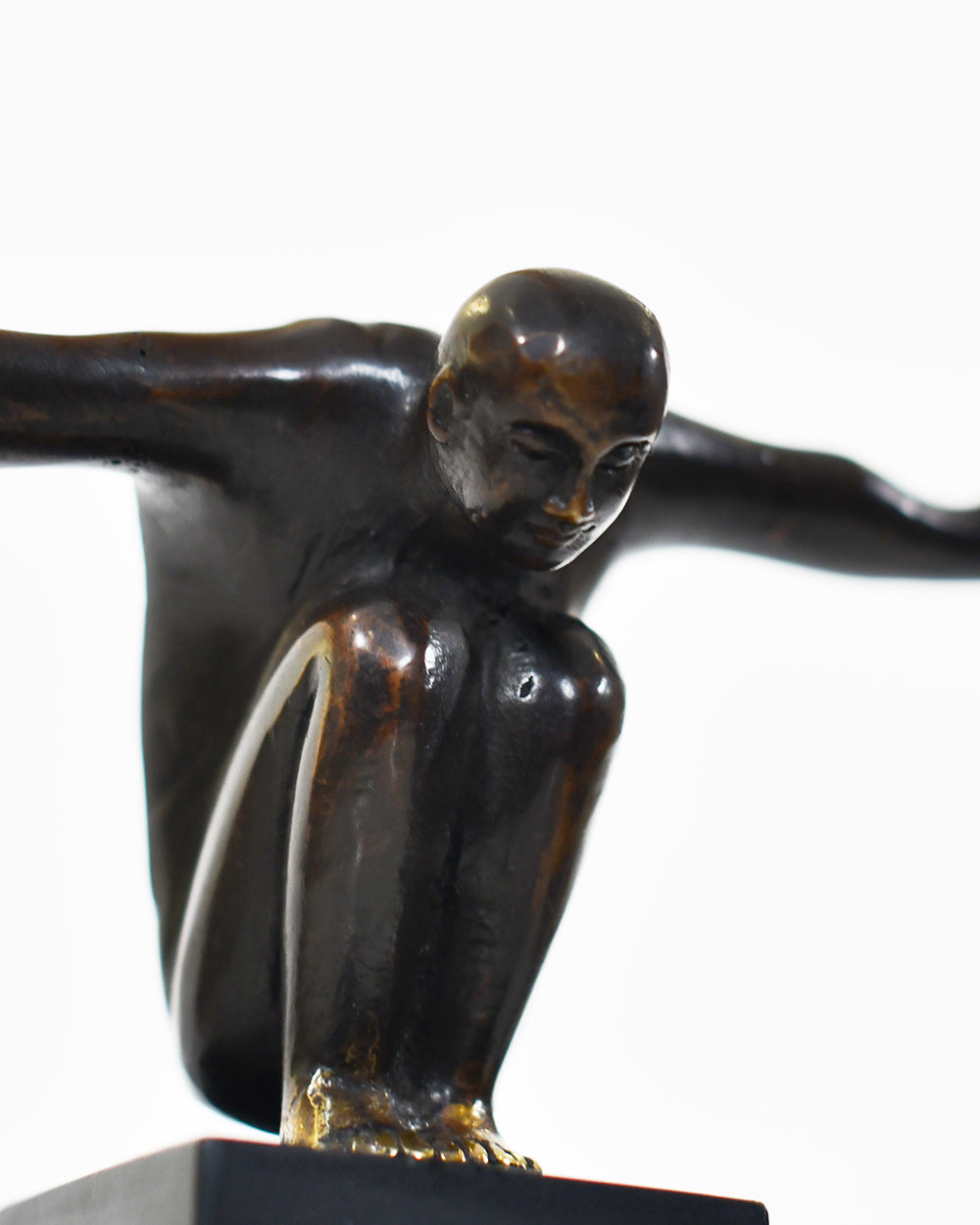 Bronze Equilibrium Diver Face Close Up