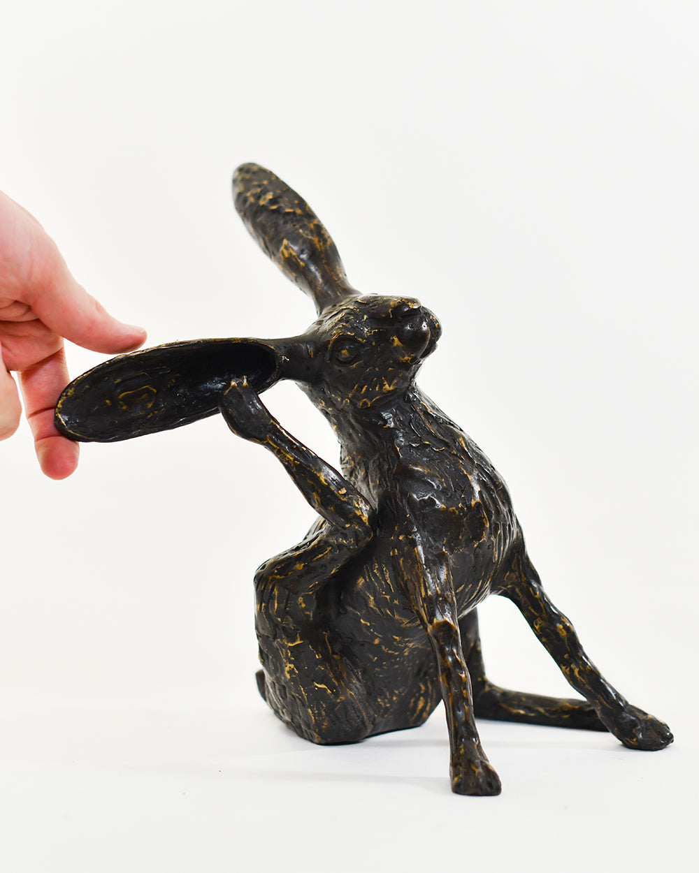 Beaumont Hare Ornament To Scale