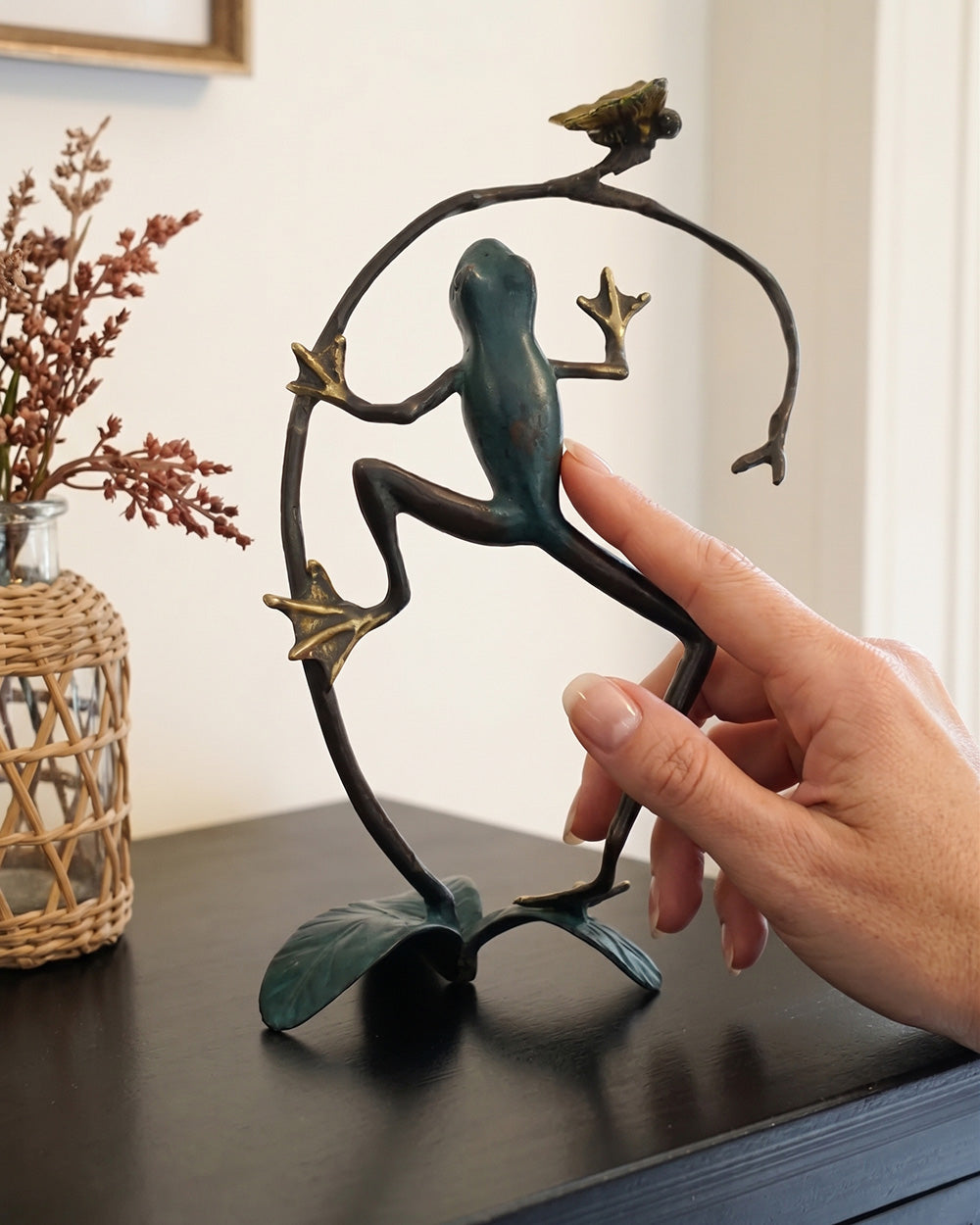 Bronze Canopy Climber Tree Frog To Scale