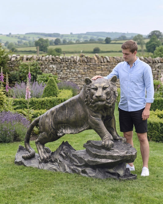 The Summit Prowler To Scale